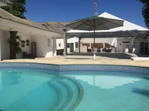 Casa com 5 Suites e Piscina - Praia do Forte